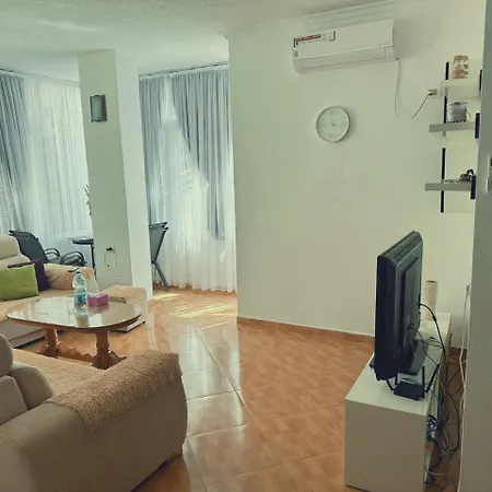 Aral Appartement Golem (Tirana)